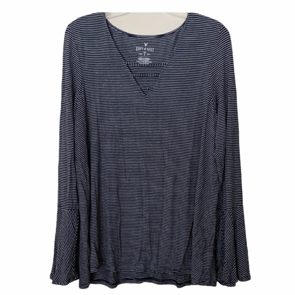 American Eagle Juniors Soft & Sexy Long Sleeve Tee